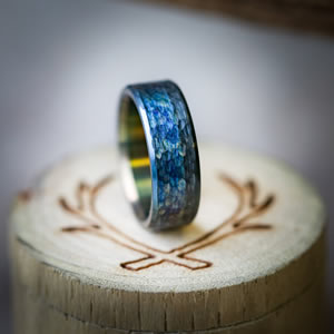 4 Top 2019 Wedding Band and Eternity Ring Trends 2 titanium mens ring with black zirconium overlay staghead designs