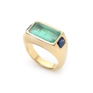 One of a kind ring with emerald and sapphires by Brent Neale ALSO FEATURE 1